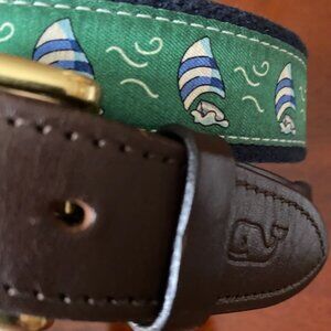 EUC Vineyard Vines Shep & Ian Shells Belt w/Brass Buckle Men's Size 32